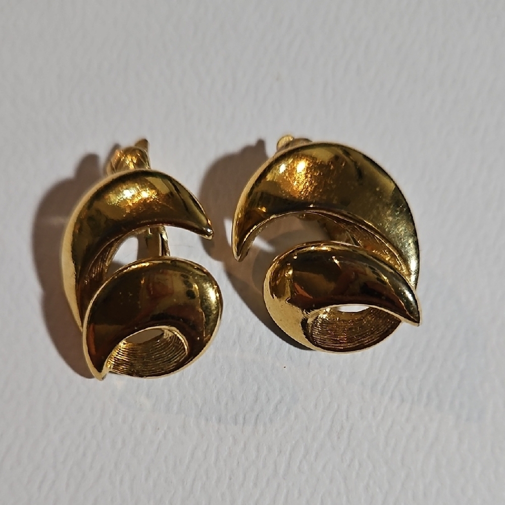 Gold Ribbon Clip On Earrings